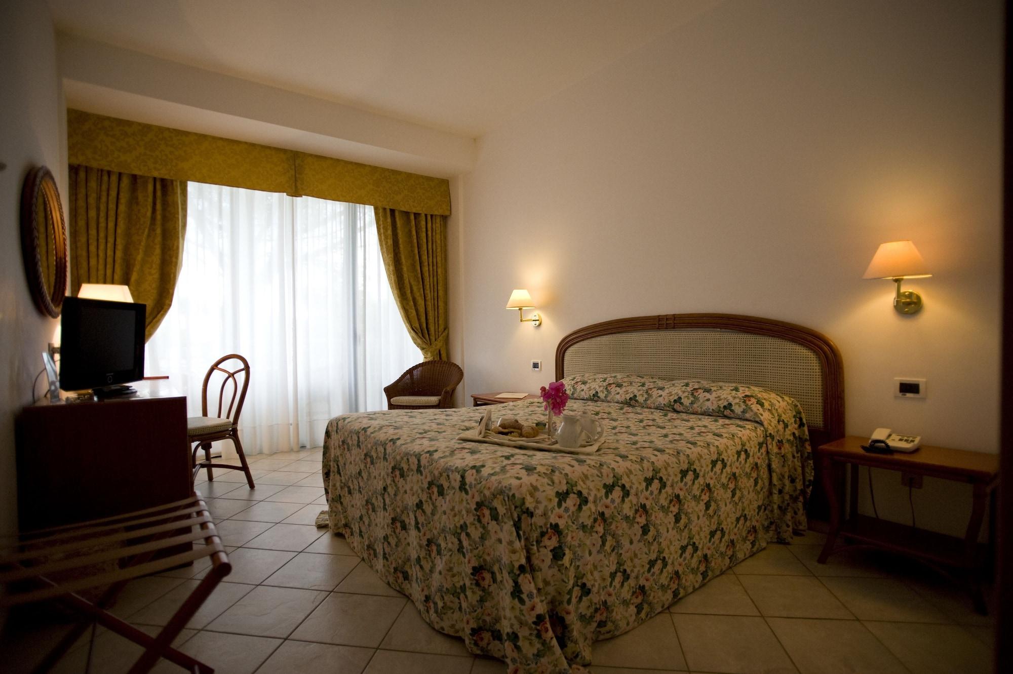 Hotel Sierra Silvana Selva Di Fasano Εξωτερικό φωτογραφία