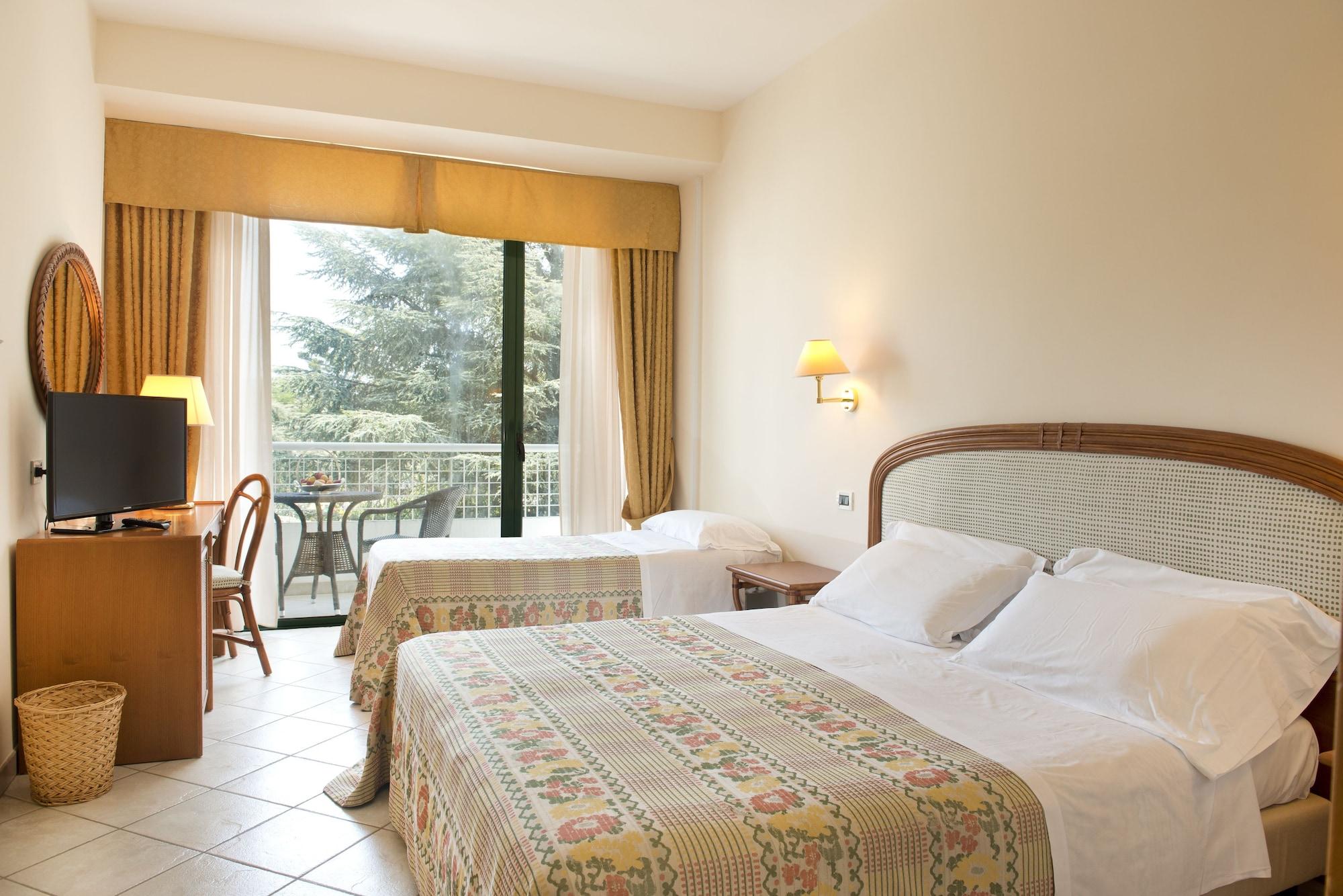 Hotel Sierra Silvana Selva Di Fasano Εξωτερικό φωτογραφία